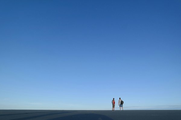 Quelles sont les meilleures pratiques pour organiser une garde-robe capsule minimaliste?